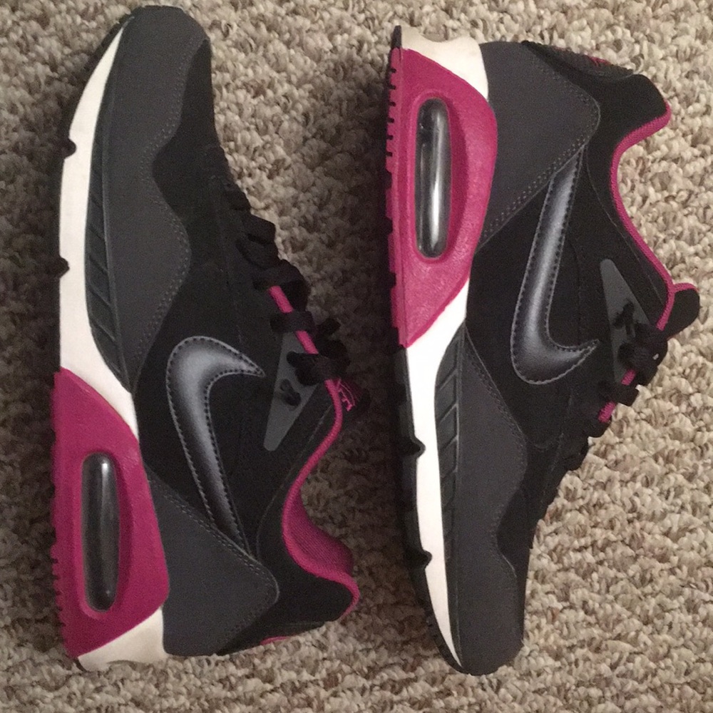 Nike Air- Women’s